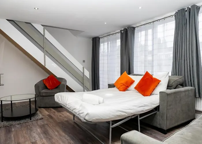 Inspiration By Olauda Sa - 3 Bed House With Free Parking